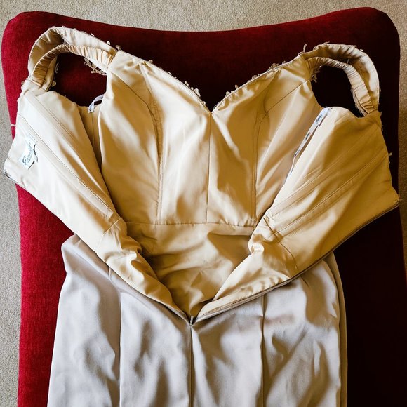 Mon Cheri Designer Off-the-Shoulder Trumpet Gown - Size 14  NWT - Picture 5 of 9